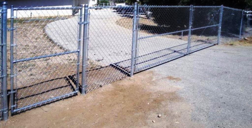Bareground Herbicides Suitable for Self Storage Properties and Industrial Sites where no Vegetation is Wanted